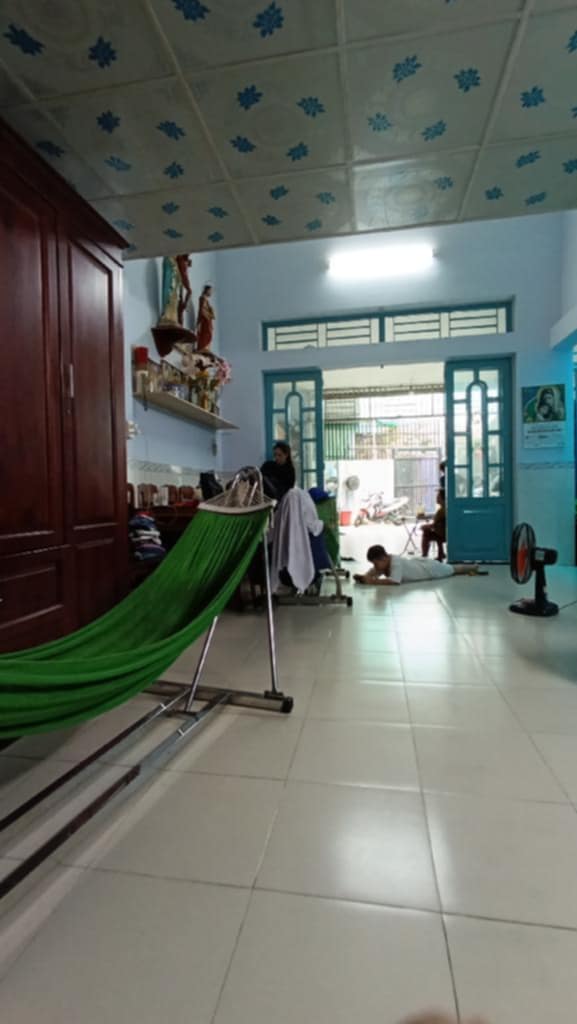 hẻm 3 gác thông nhiều ngã, ra Tôn Thất Thuyết, Vĩnh Hội. Qua Quận 1 chỉ 5p